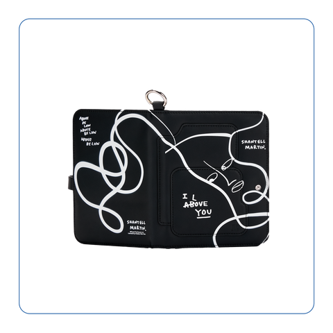 NCI NEW TRAVEL 多功能護照夾 - Shantell Martin : I Above You