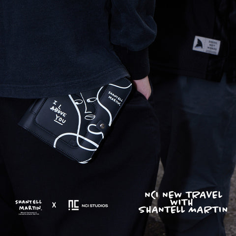 NCI NEW TRAVEL 多功能護照夾 - Shantell Martin : I Above You